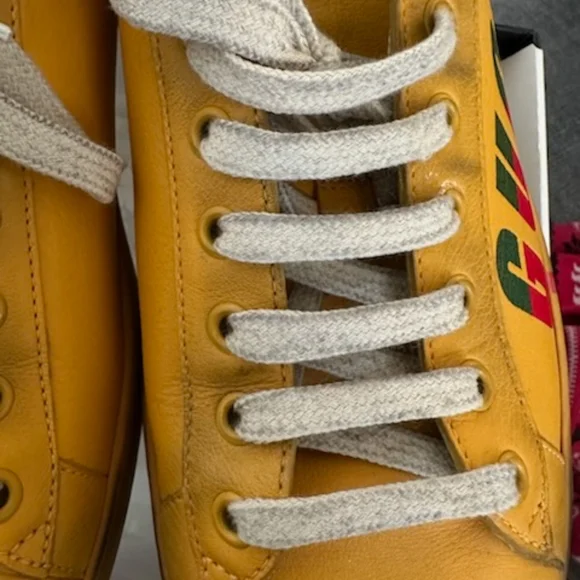 Men's Gucci shoes - Picture 3 of 5